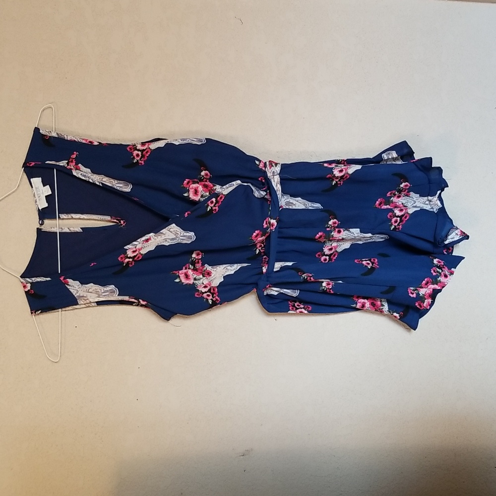 Short romper cow skulls and pink flowers blue size small